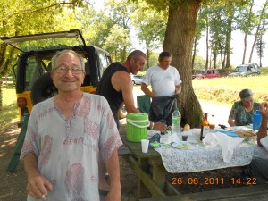 la famille des anciens , avec leurs dames.