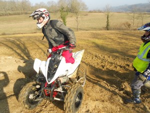 Arnaud , nouveau adhérent de la section quad, avec un 350 deux roues motrices