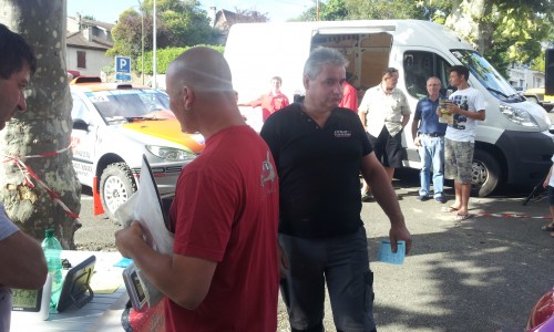 Eric pour son premier rallye en copilote de Lionel va pointer au CH